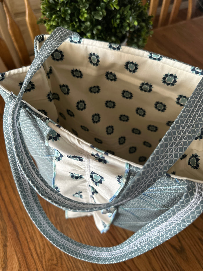 A Ruffled Serger Bag Online Class (REPLAY)