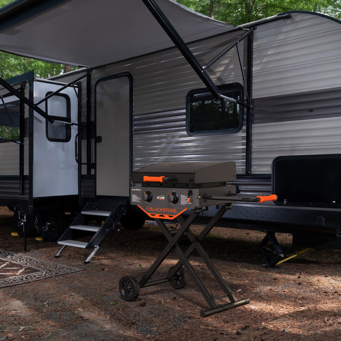 Adventure Ready 22” Griddle with Flexfold Legs - 22" Griddle with Hood | Blackstone Products