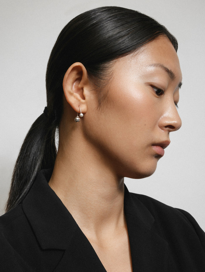 Wolf Circus Hi-Lo Pearl Bead Threader Earring in 925 Sterling Silver | Beatrice Earring in Sterling Silver-Earrings-wolfcircus.com