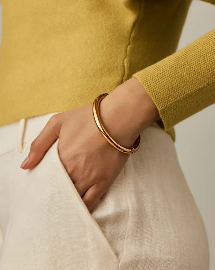 Chunky Round Hinged Bangle | 18k Gold Plated Bracelets Missoma