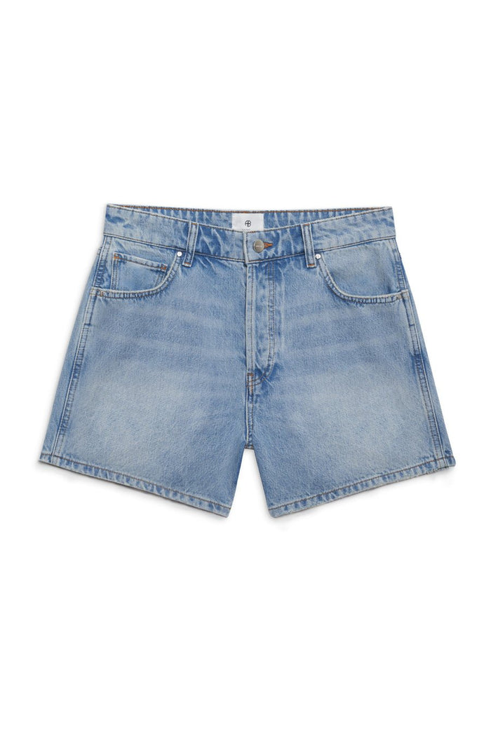 Dalton Short in Washed Blue