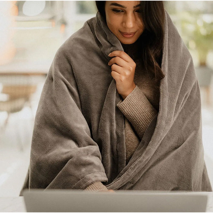 Dreamland Luxury Heated Large Fleece Throw Electric Blanket – view 3