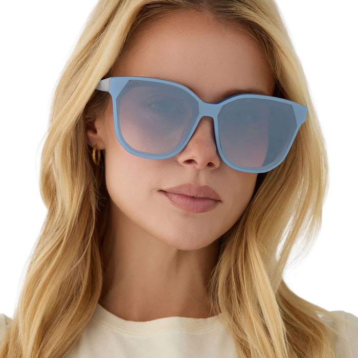 on model - female wearing diff eyewear featuring the gia square sunglasses with a thistle light purple frame and lavendar mirror lenses front view