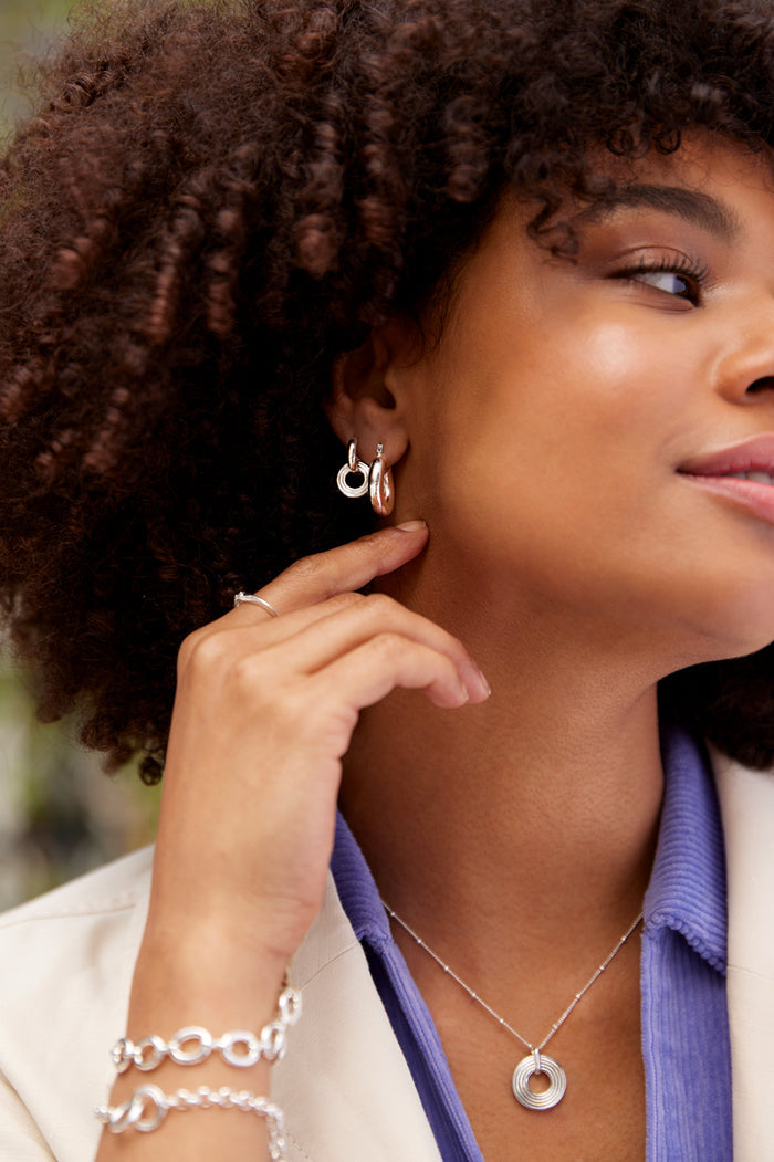 Grooved Circle Drop Hoops