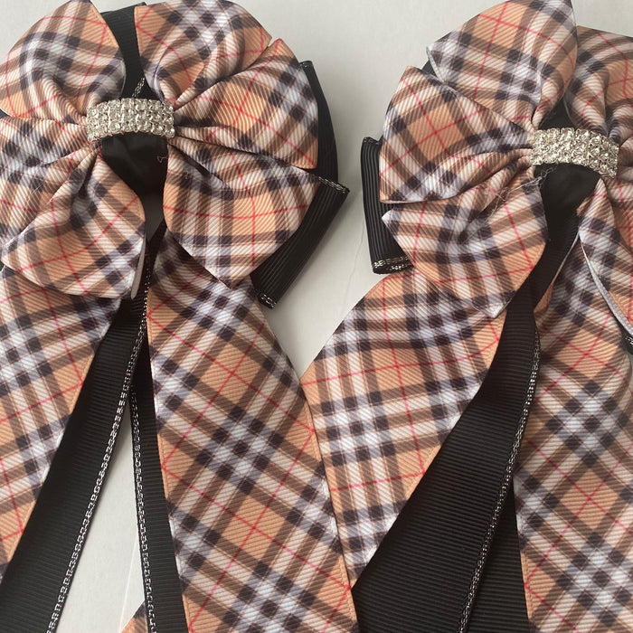 🤩 Show Bows: Burberry