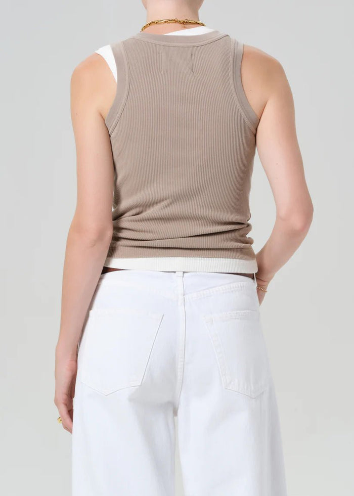 Isabel Rib Tank in Sandatlas