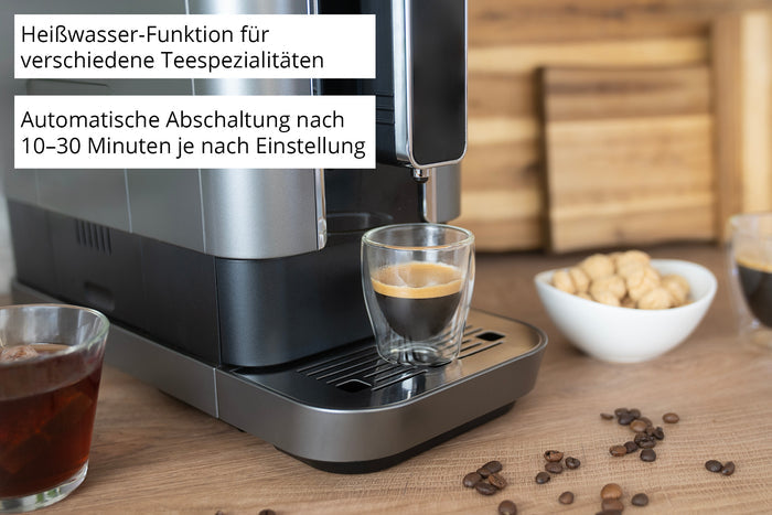 Der Unold Kaffeevollautomat LUCA brüht frischen Kaffee direkt in ein Glas. Neben Kaffeebohnen und Keksen werden auf Deutsch die Heißwasser- und Auto-Abschaltfunktion hervorgehoben.