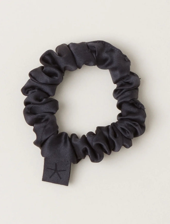 LuxeChic and Silk Scrunchie Set in Carbon