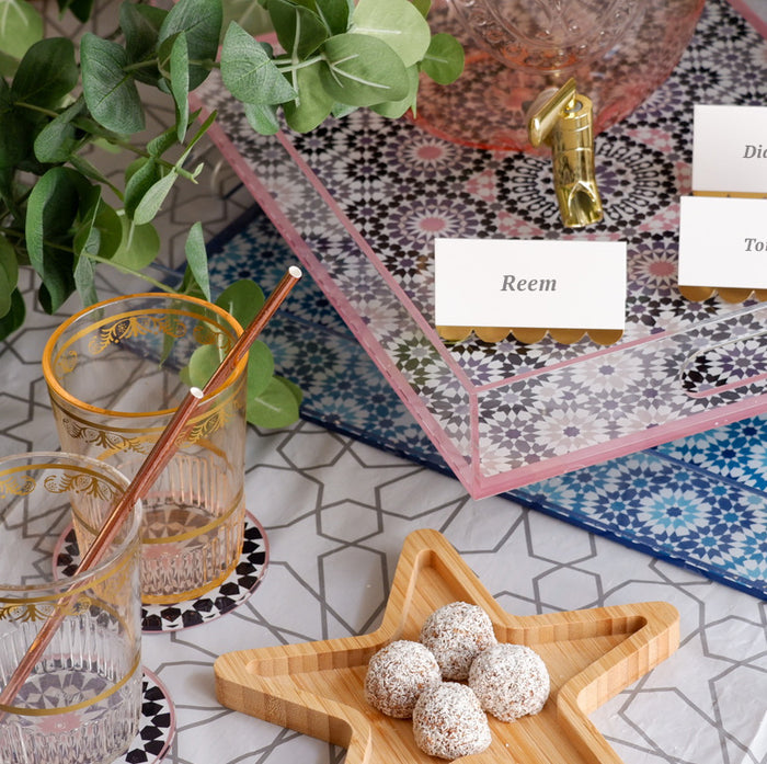 These high gauge acrylic trays with a Marrakech mosaic pattern combine Islamic artwork with modern decor.