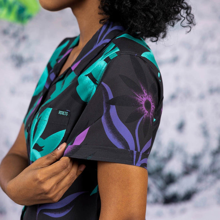 RSVLTS RSVLTS Women's Short Sleeve Shirt Midnight Oasis – Women's KUNUFLEX Short Sleeve Shirt Midnight Oasis – Women's KUNUFLEX Short Sleeve Shirt