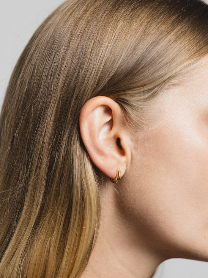 Wolf Circus Molly Huggie Hoop Earrings in Gold-Earrings-wolfcircus.com