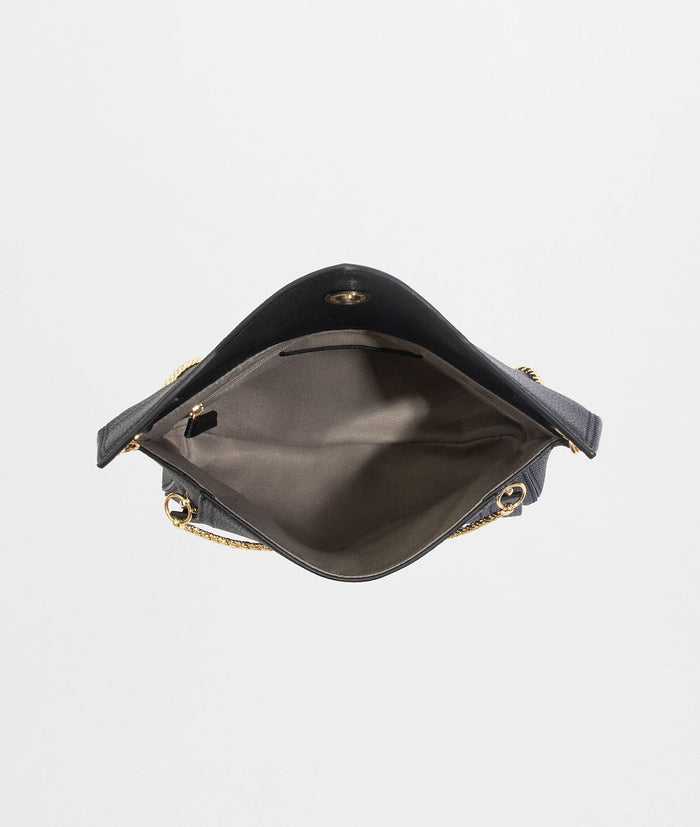 Nora Clutch w/ Chain
