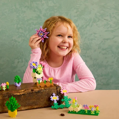 Plus Plus Learn to Build Flower Shop - 400 Piece Building Set
