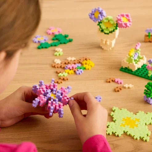 Plus Plus Learn to Build Flower Shop - 400 Piece Building Set