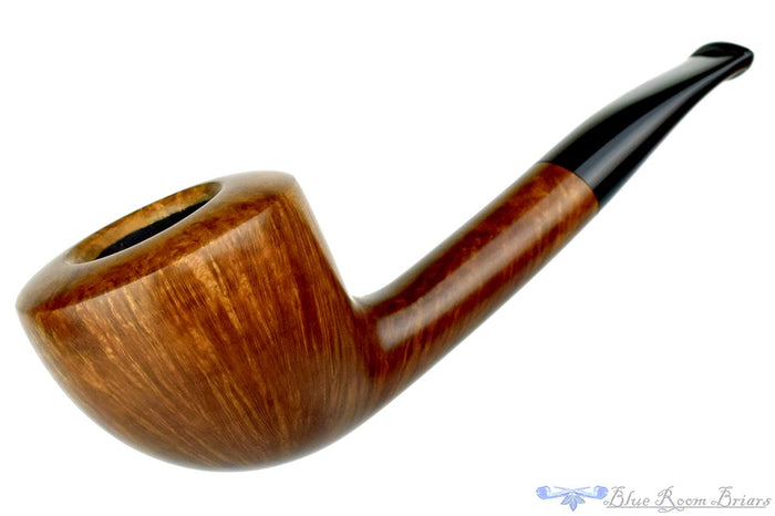 Blue Room Briars is proud to present this RC Sands Pipe 1/4 Bent Scoop Dublin with Plateau