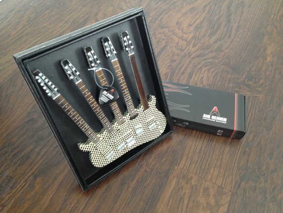 RICK NIELSEN™ - FIVE-NECK CHECKERED - MINI GUITAR