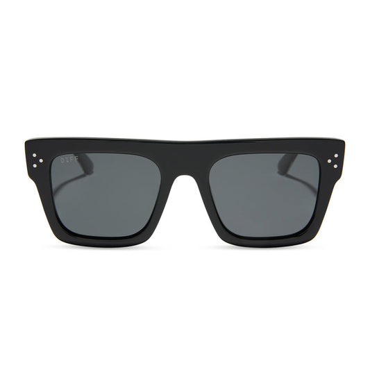 diff eyewear roberts square sunglasses with a black frame and grey polarized lenses front view