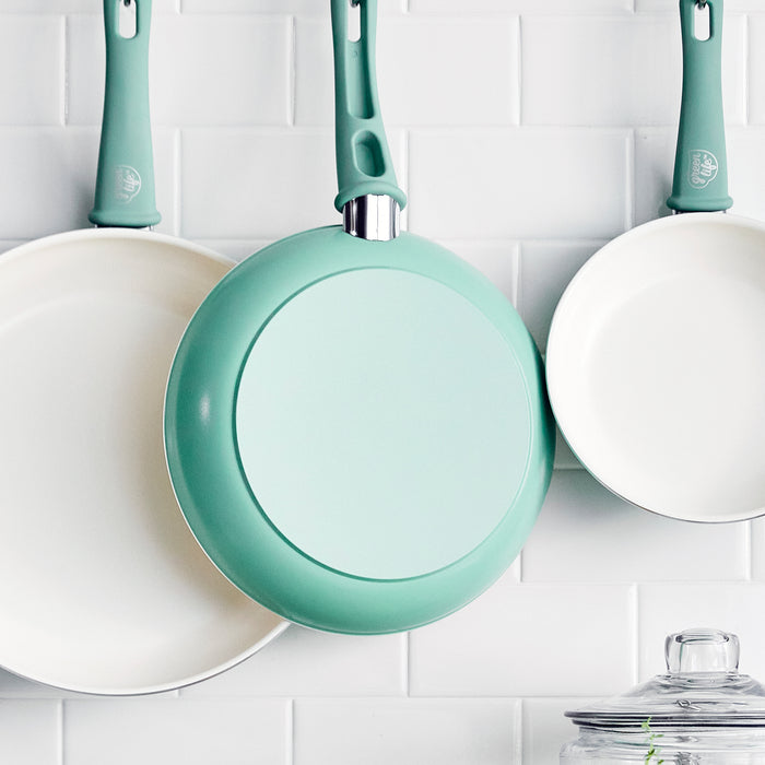 Color: Turquoise