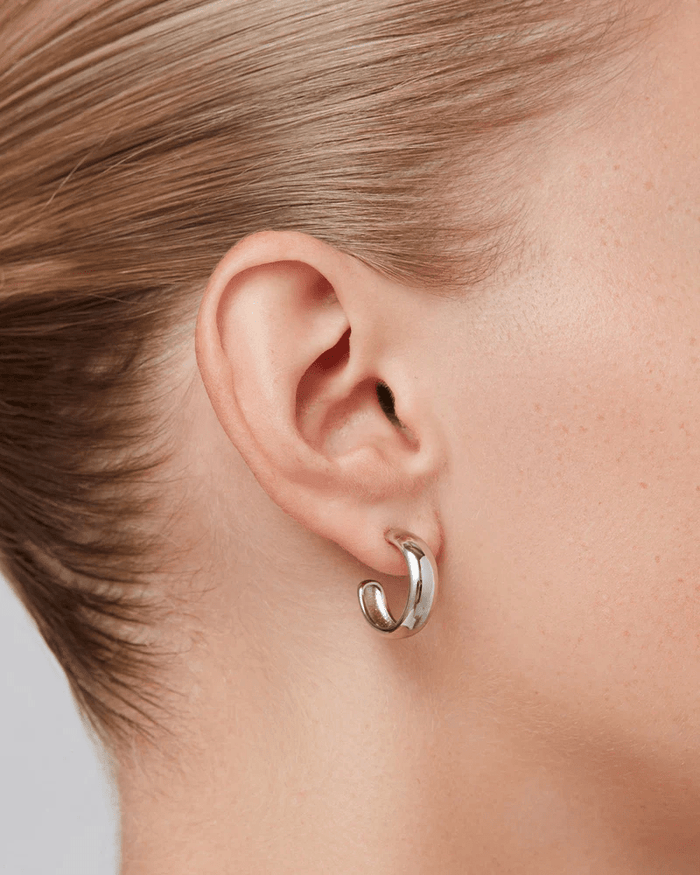 Staple Hoops Small in Silver