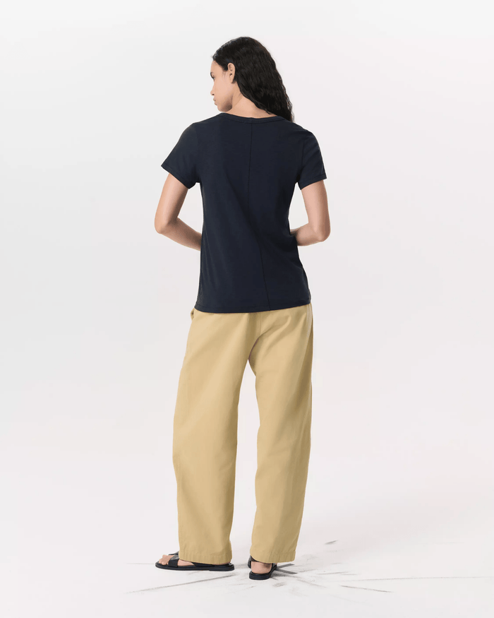 The Slub Vee in Black