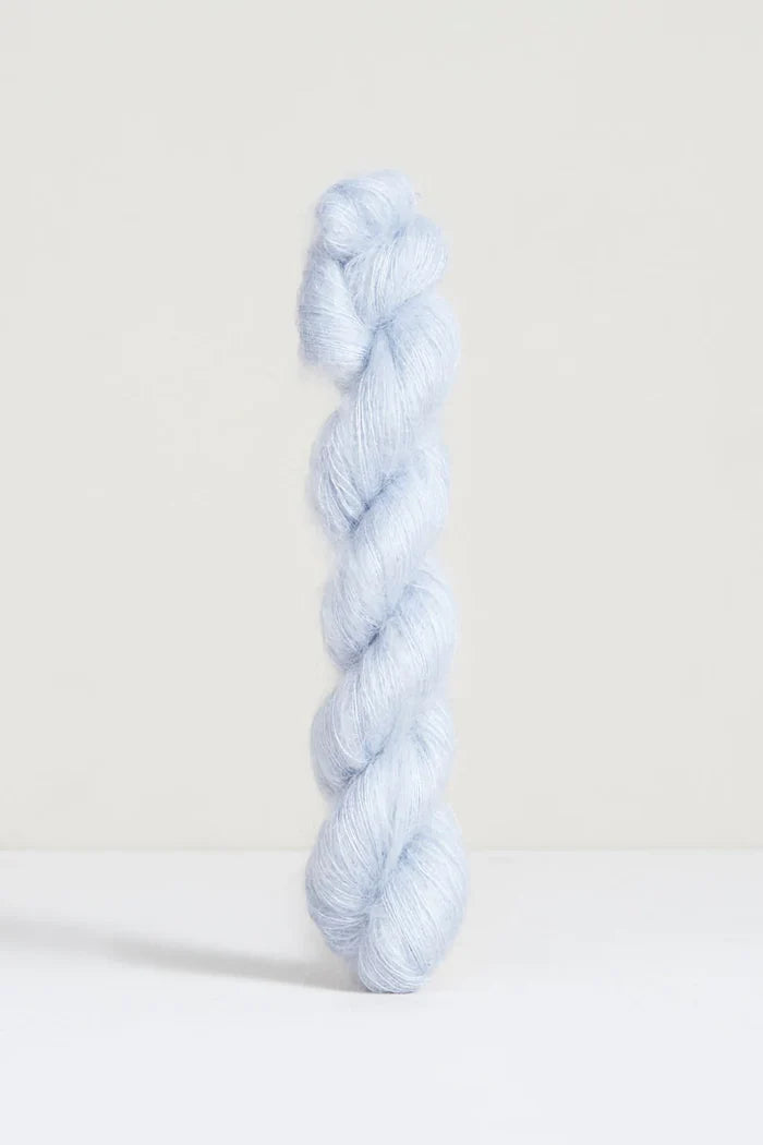 Urth Yarns Bonmoher