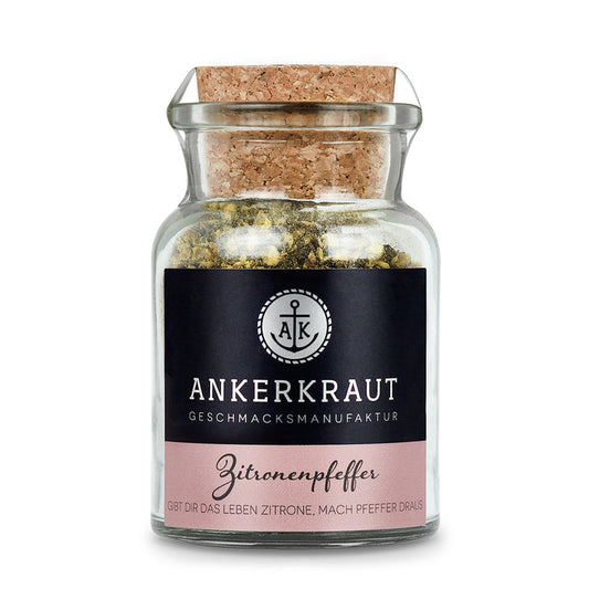 Zitronenpfeffer von Ankerkraut im Korkenglas auf weißem Hintergrund.